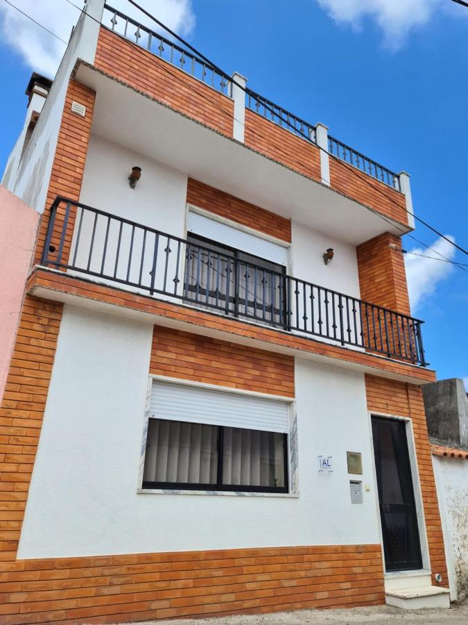 Gomes & Fortunato House Casais Brancos Εξωτερικό φωτογραφία