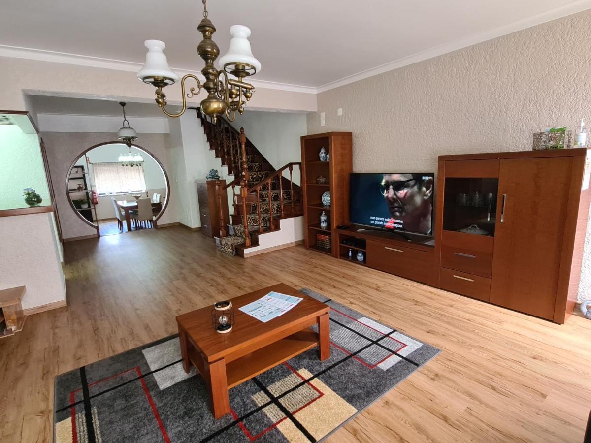 Gomes & Fortunato House Casais Brancos Εξωτερικό φωτογραφία
